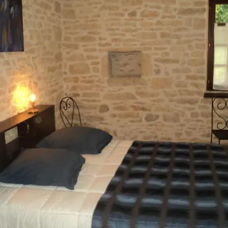 Bed & Breakfast La Maison Du Rocher 3*