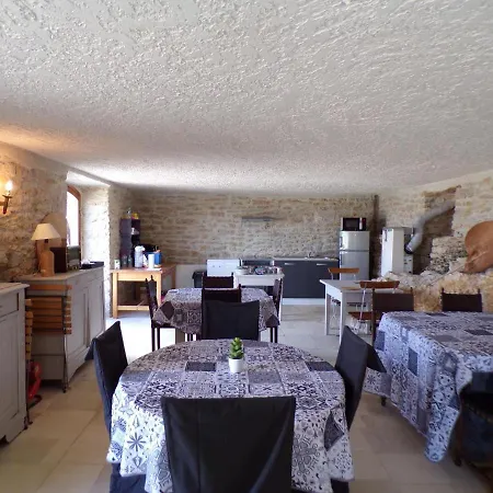 La Maison Du Rocher 3*